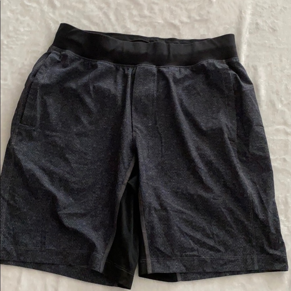 Men’s Lululemon Shorts size Medium